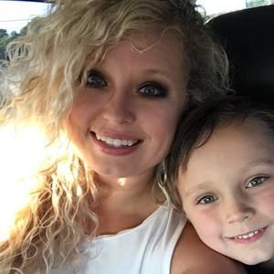 Meet your Posher, Casey